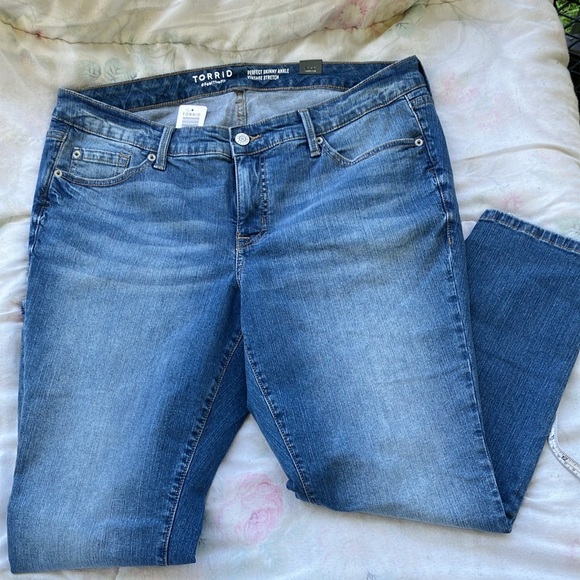 Torrid Skinny Ankle Jeans - Picture 2 of 7